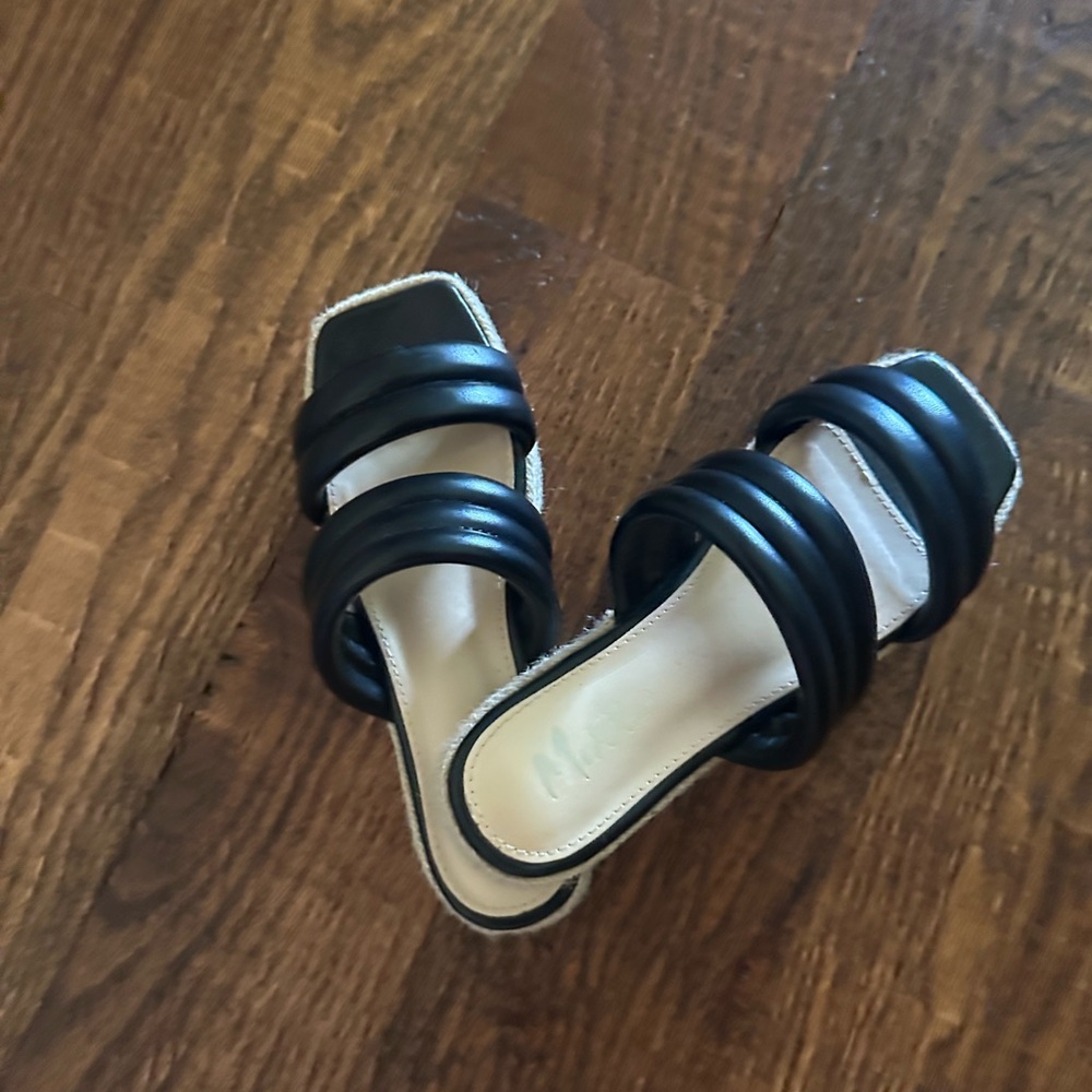 Mixx Shuz Black Strappy Sandals